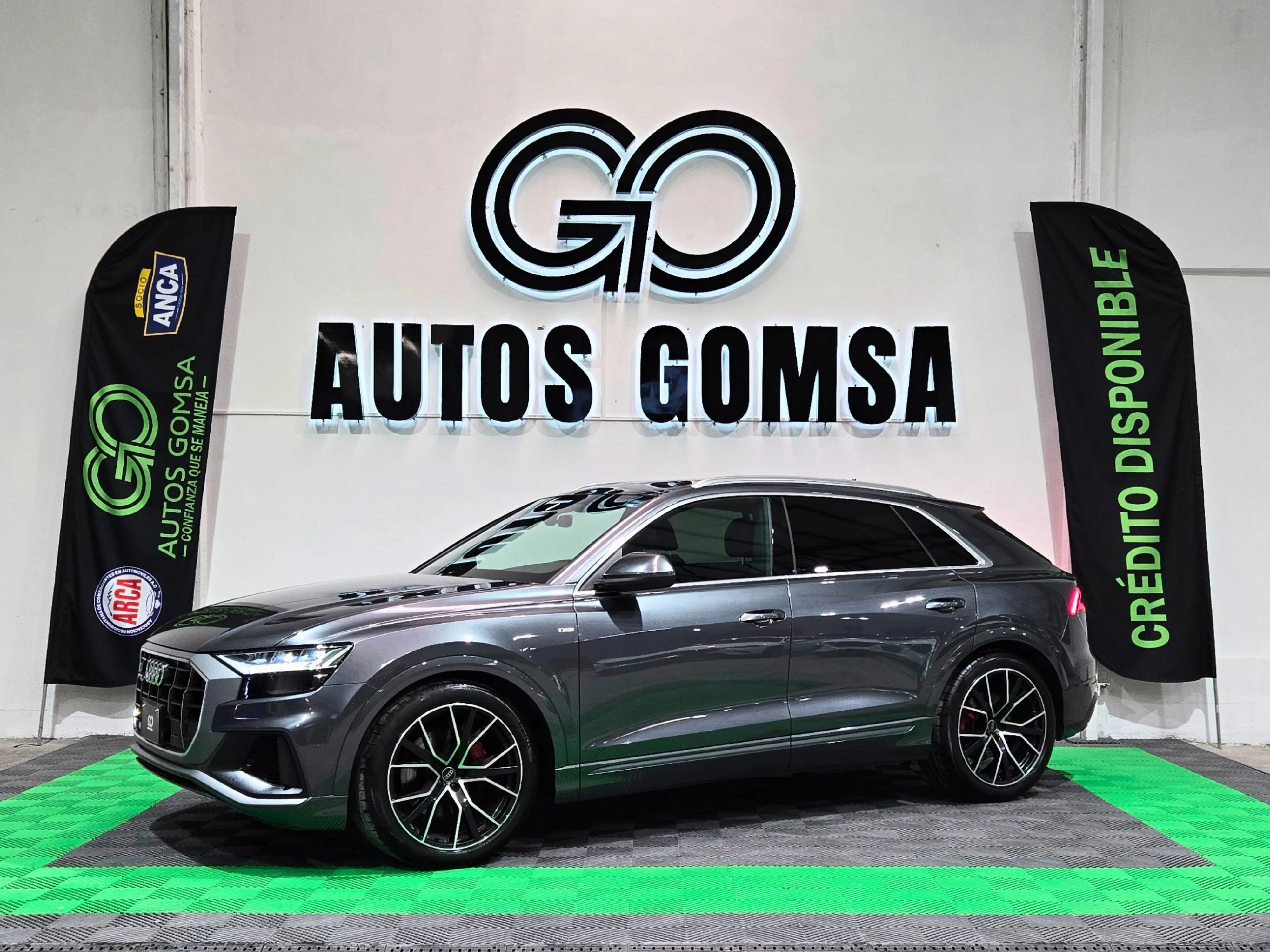 Audi Q8 S LINE 2023