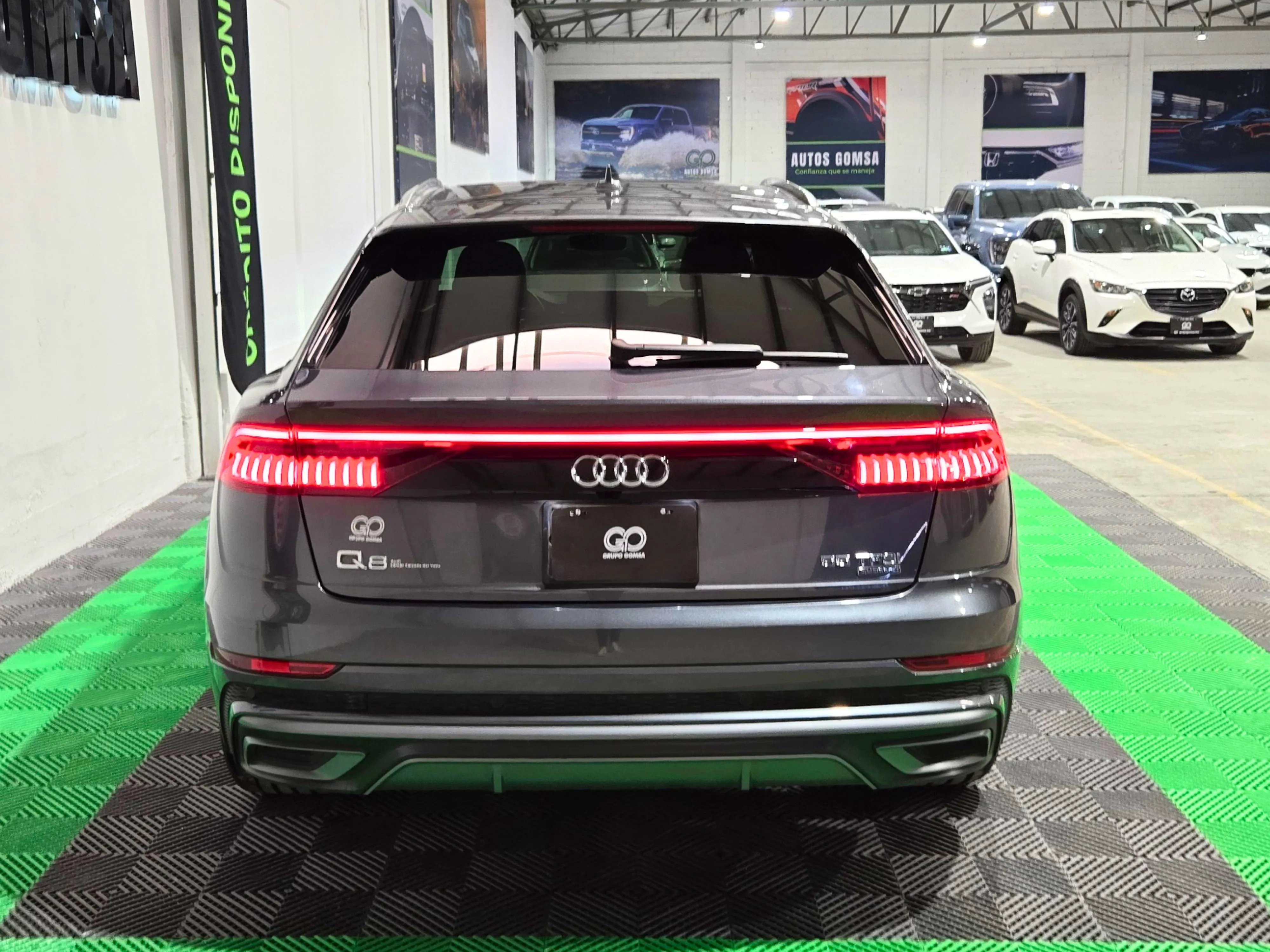 Audi Q8 S LINE 2023