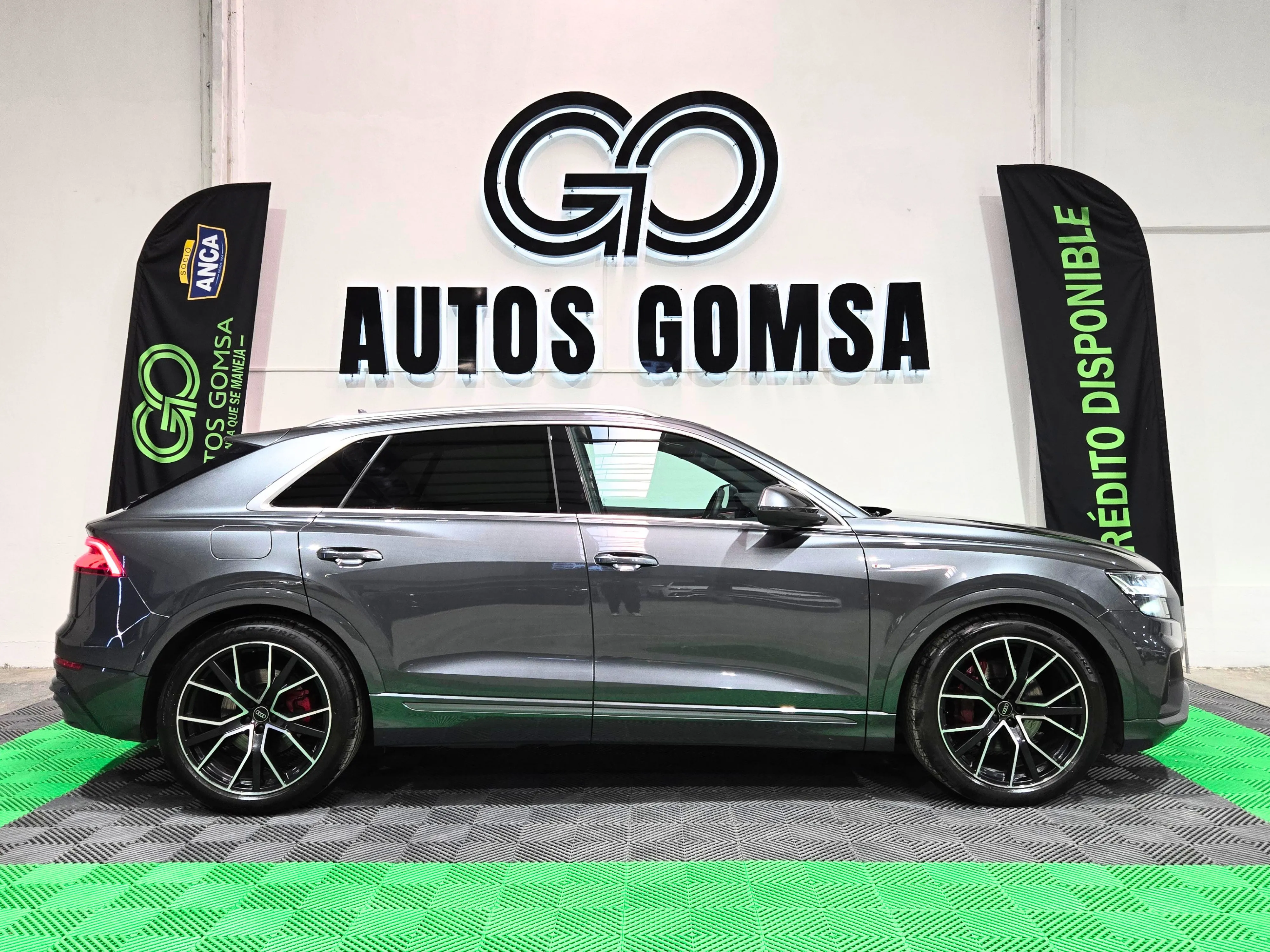 Audi Q8 S LINE 2023