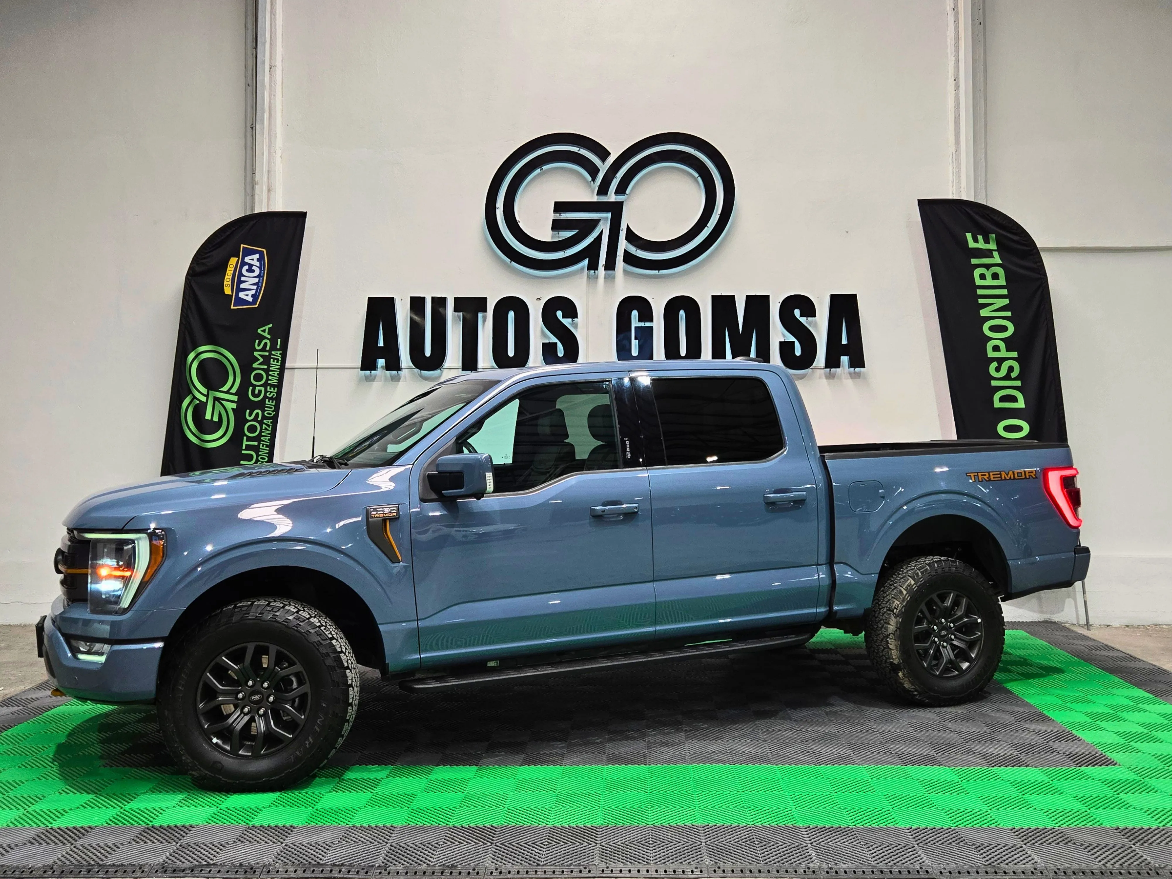 Ford Lobo Tremor High 2023