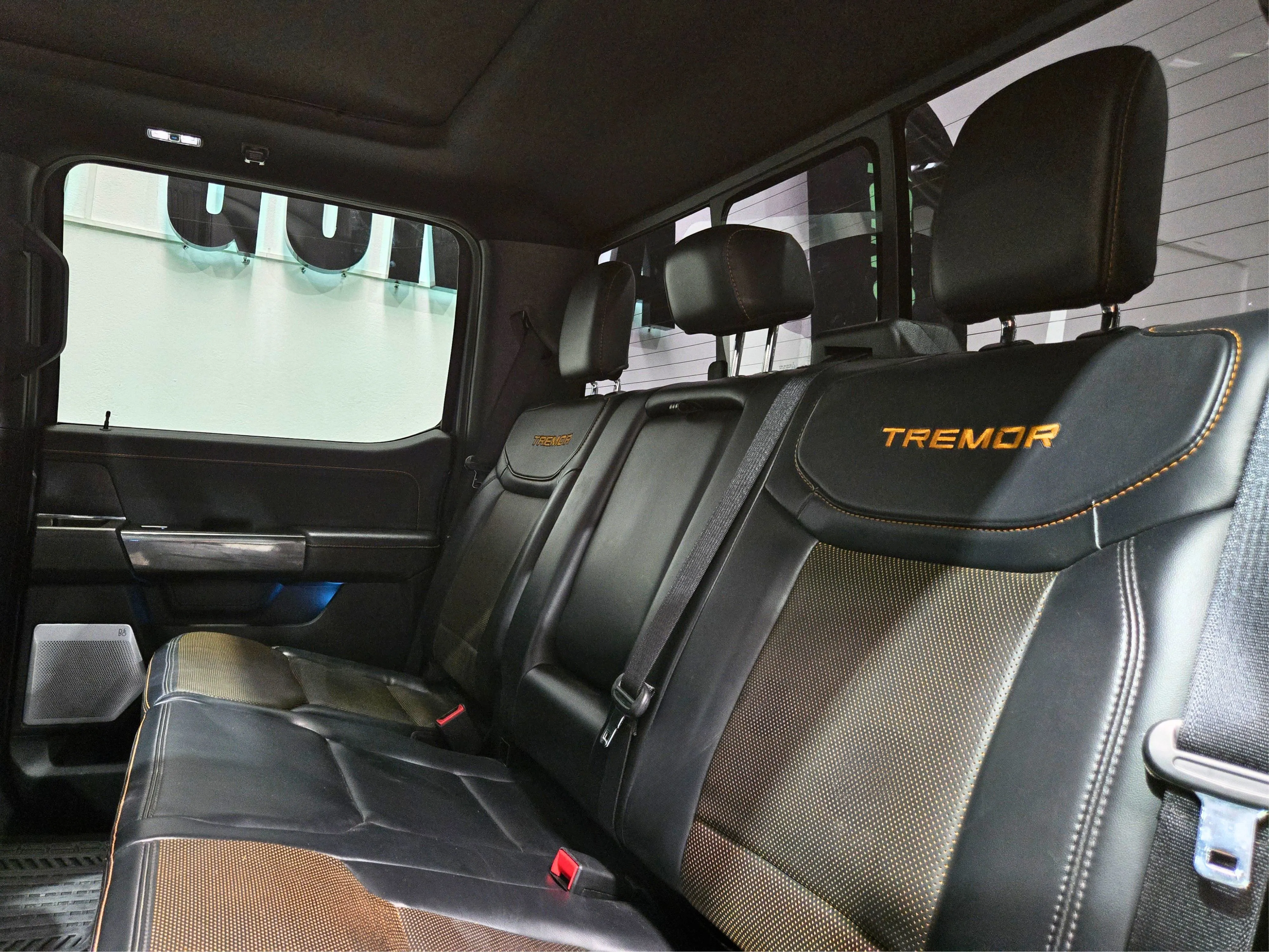 Ford Lobo Tremor High 2023