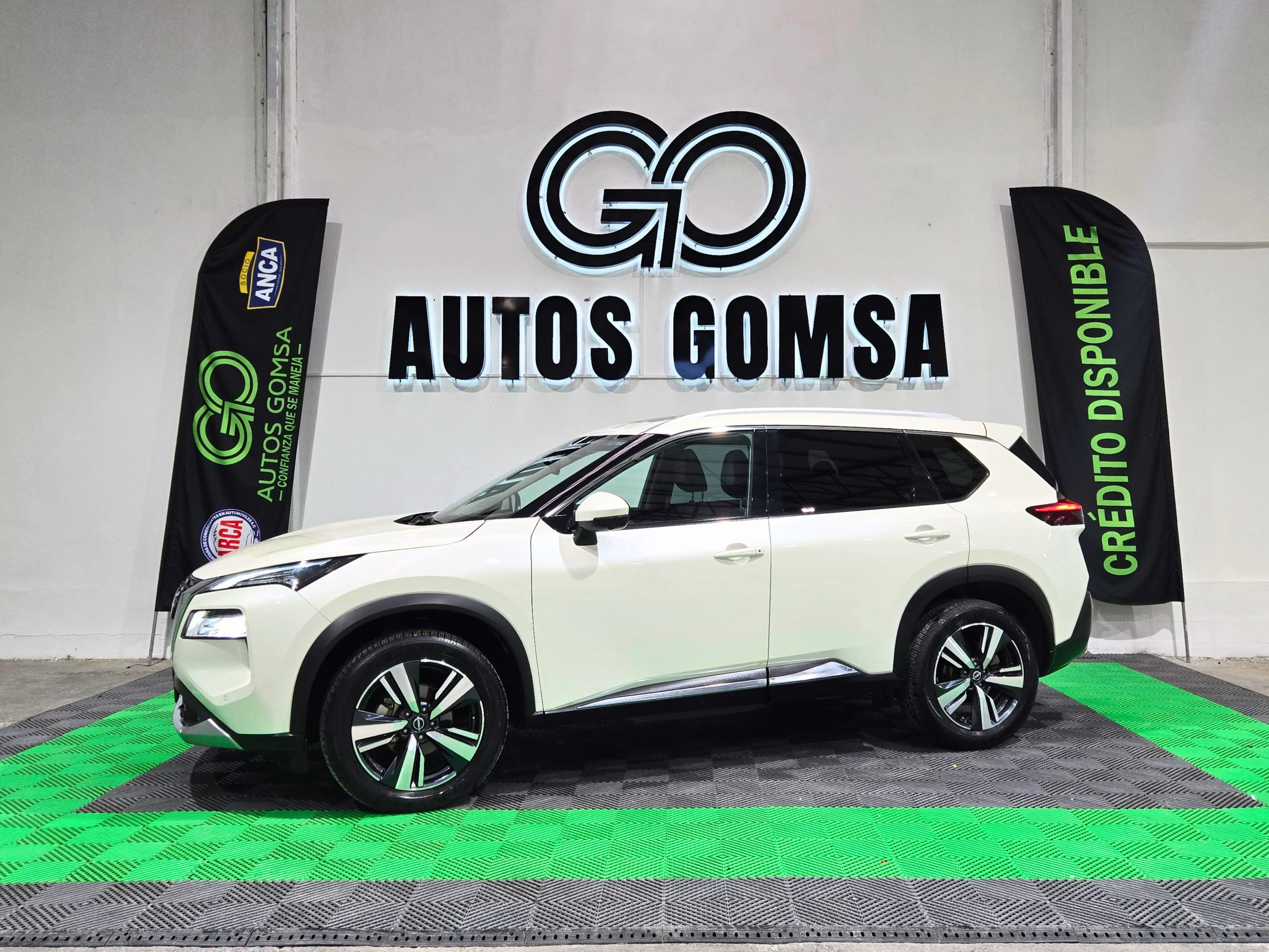 Nissan X-Trail Platinum 2 row 2024