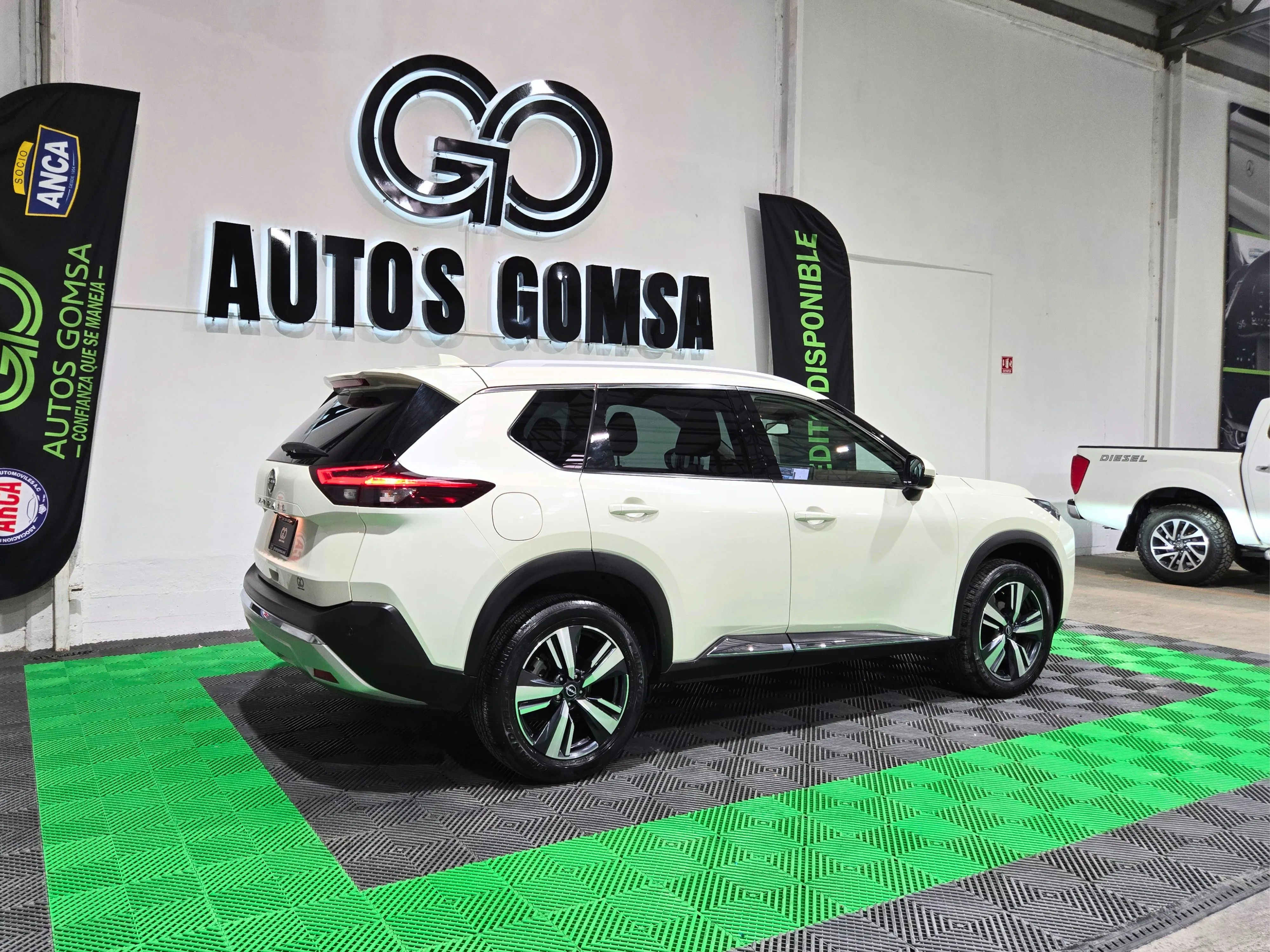 Nissan X-Trail Platinum 2 row 2024