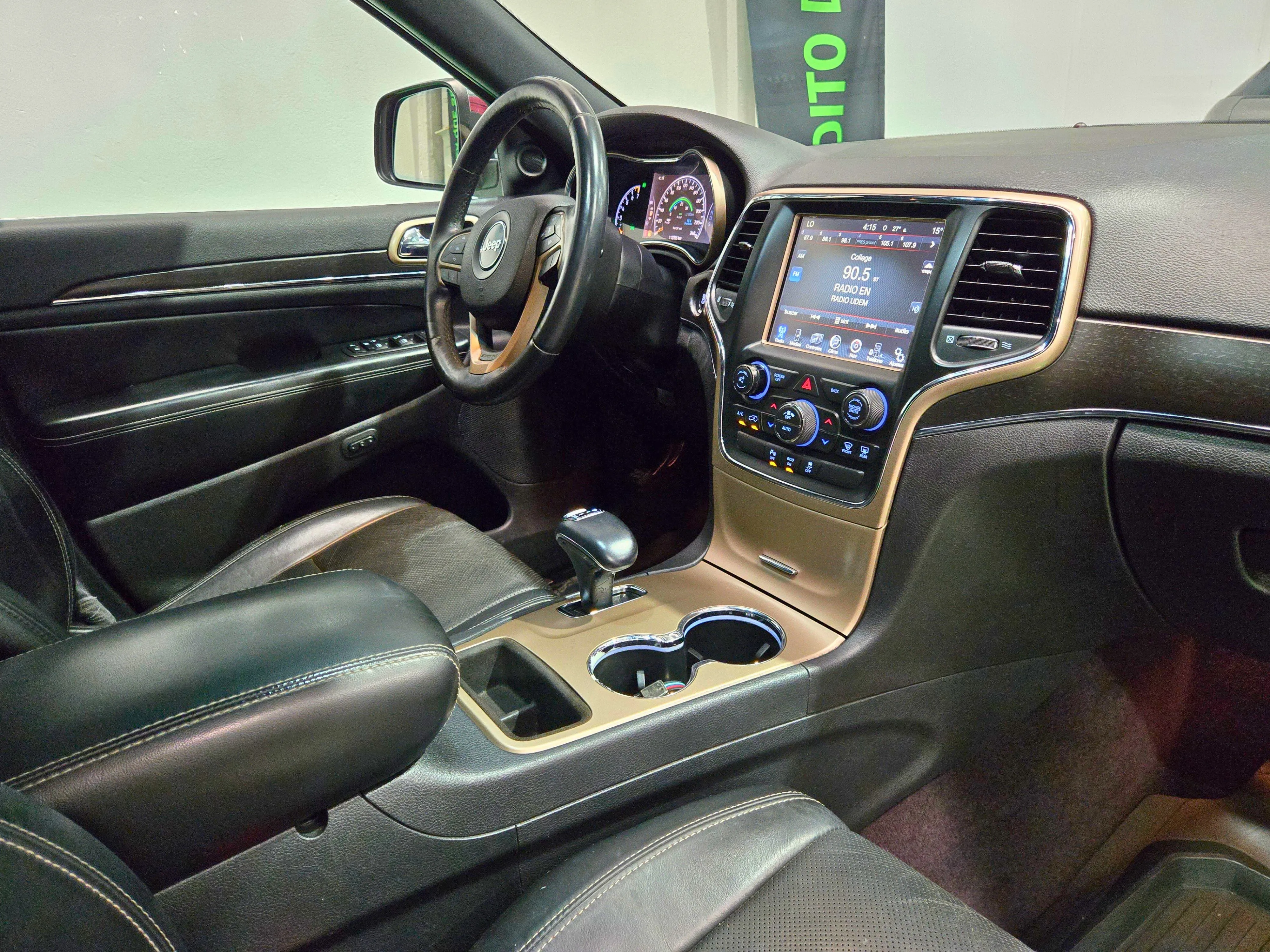 Jeep Grand Cherokee Limited Lujo 4x2 2015