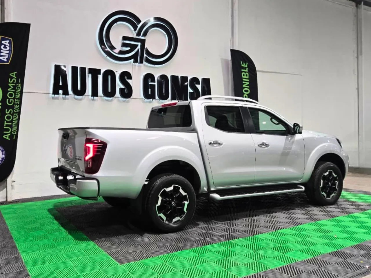 Nissan Frontier Platinum LE 2024