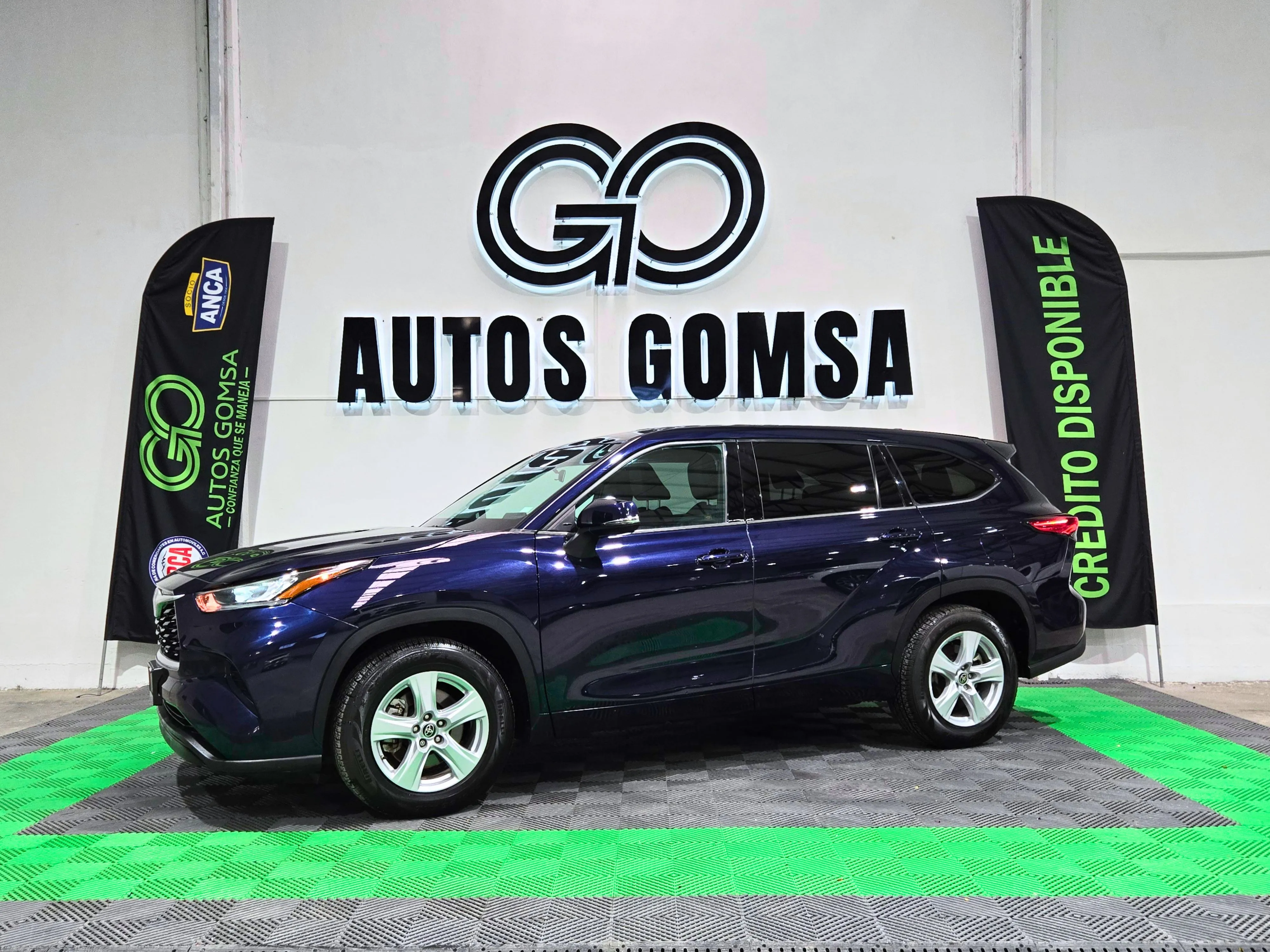 Toyota Highlander LE 2022