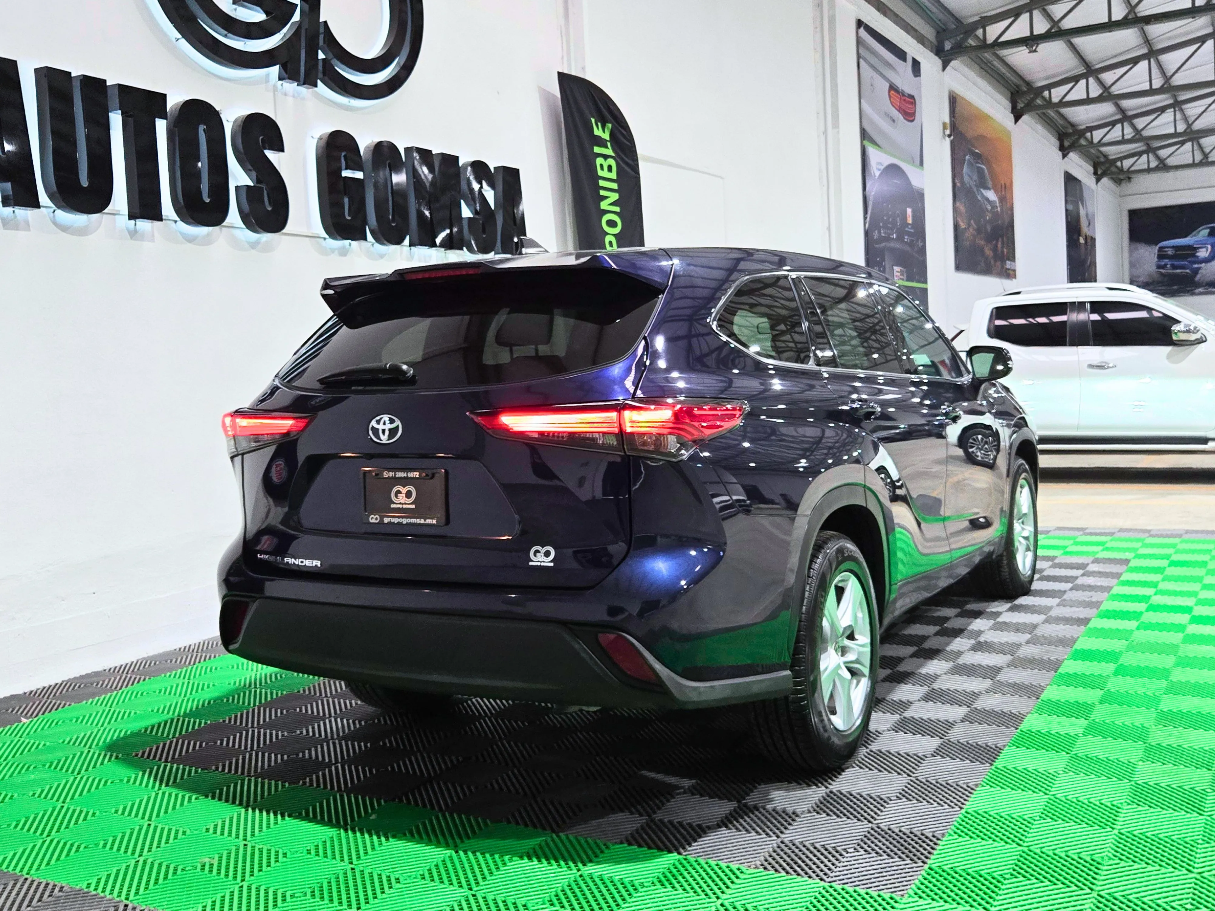 Toyota Highlander LE 2022