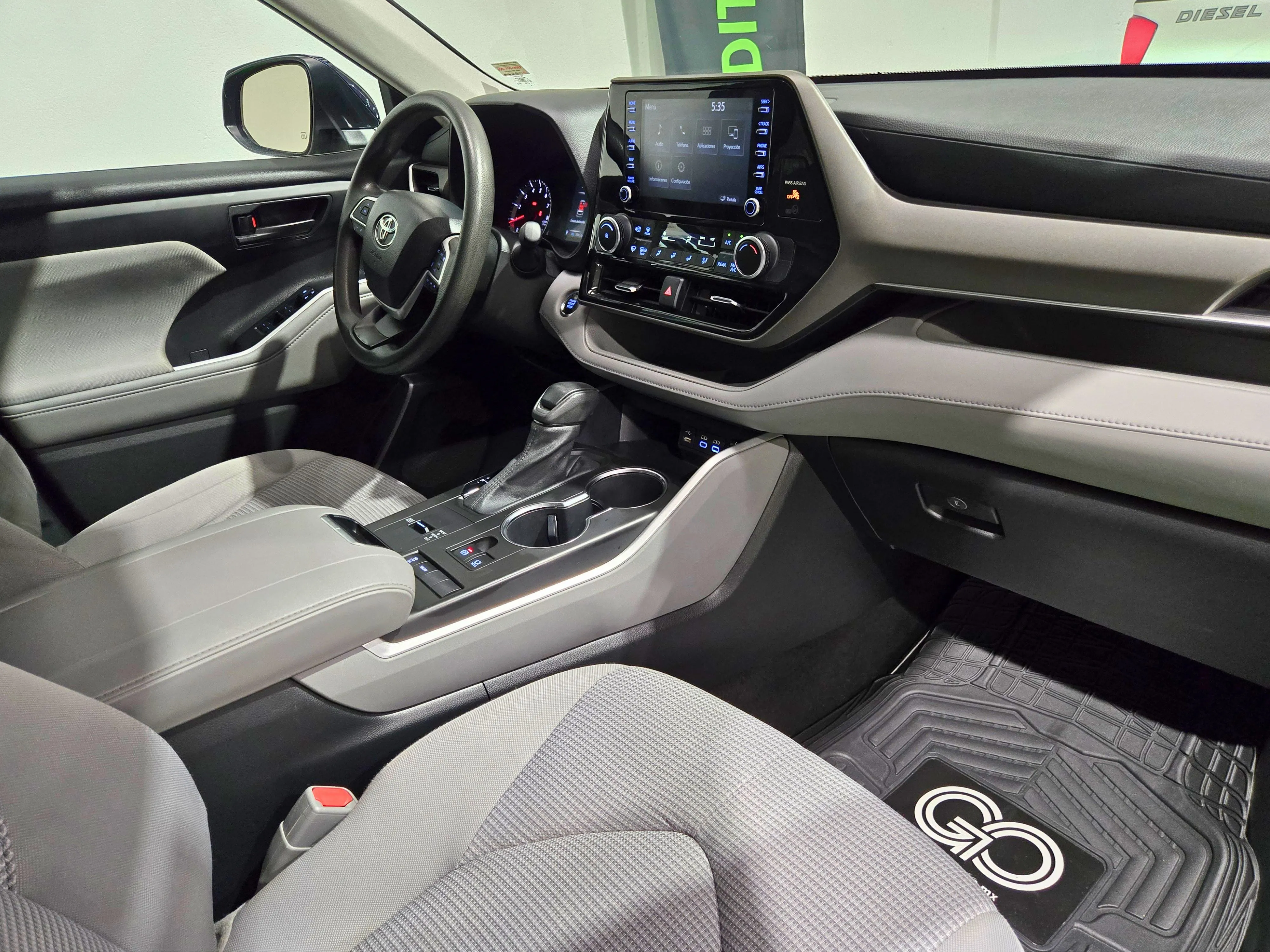Toyota Highlander LE 2022