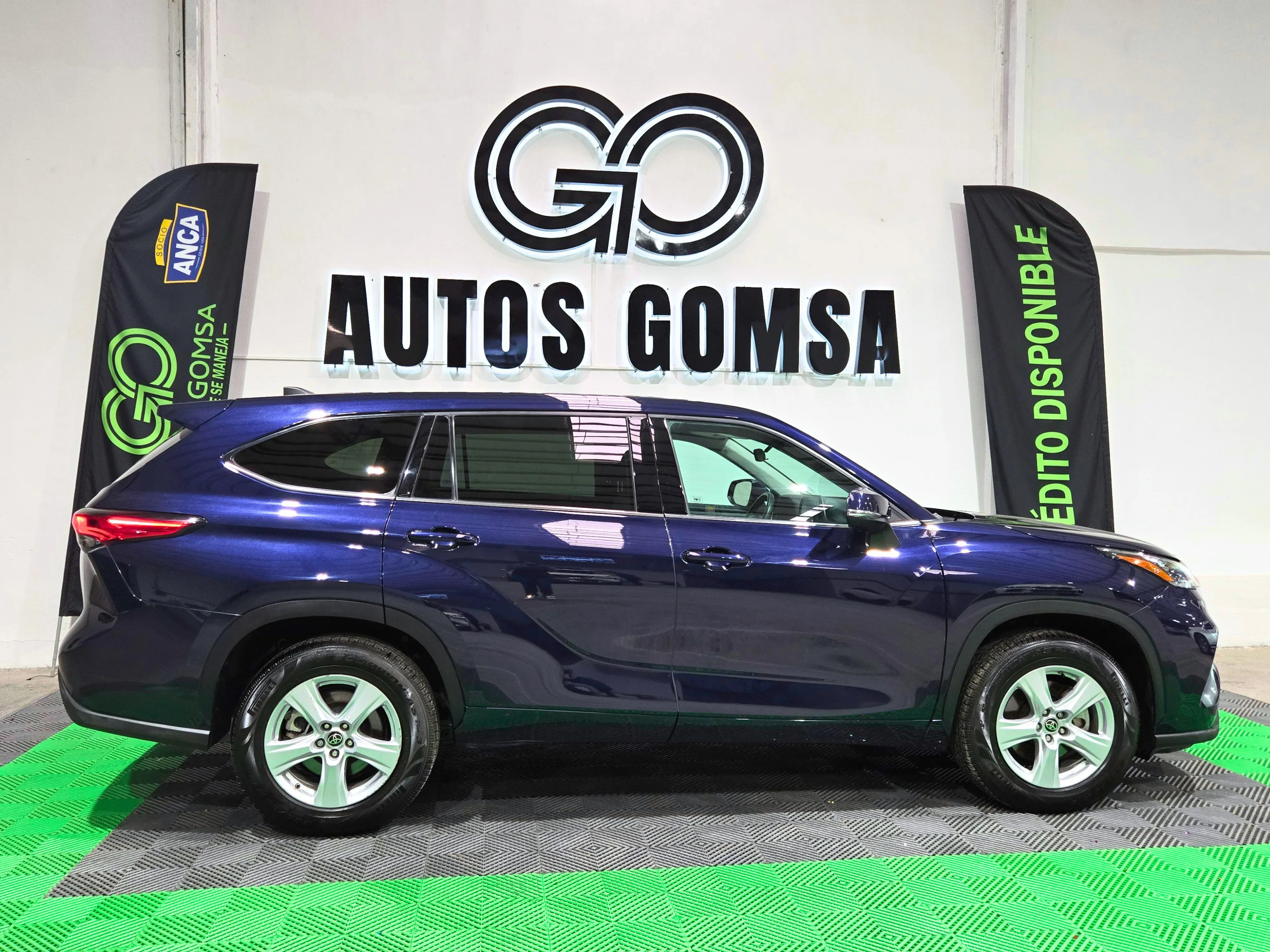 Toyota Highlander LE 2022