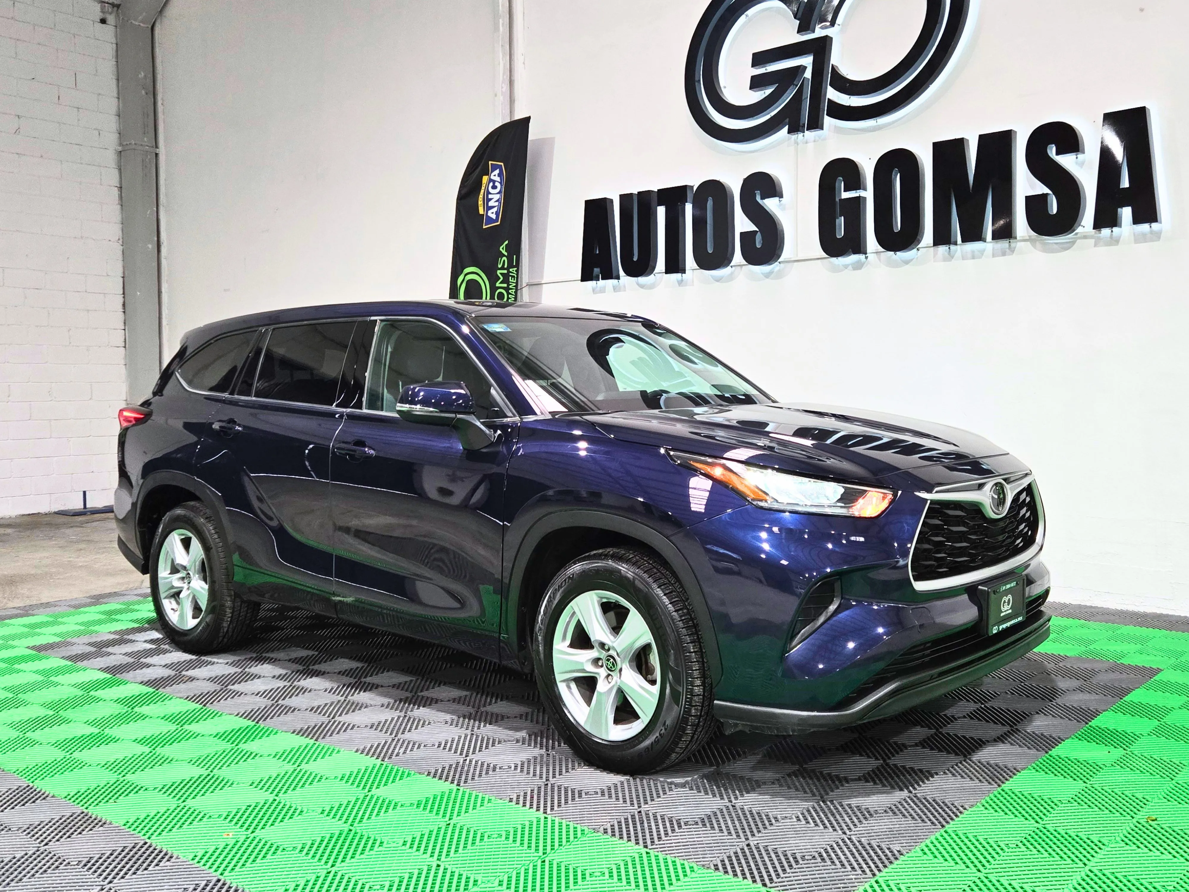 Toyota Highlander LE 2022