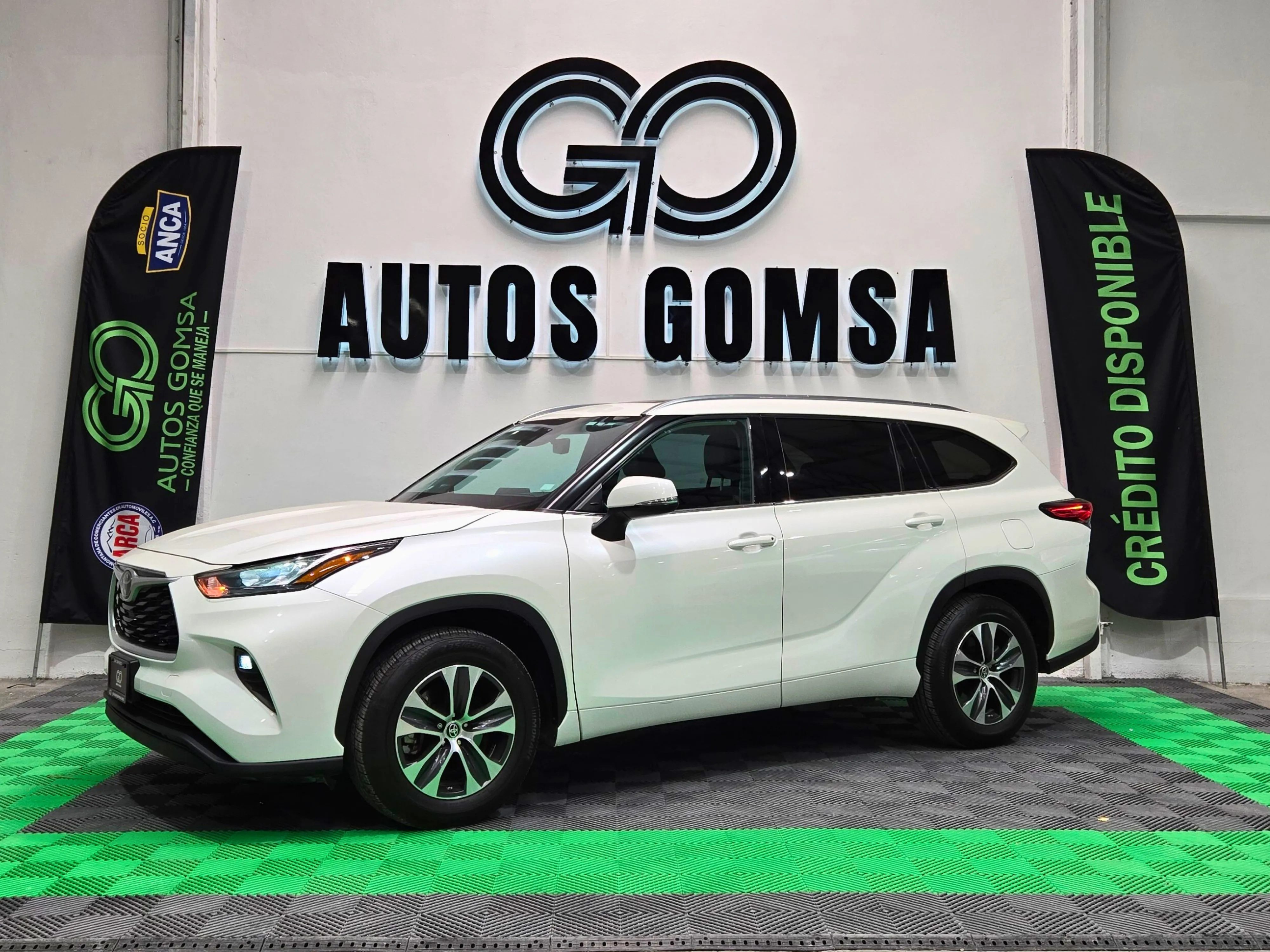 Toyota Highlander XLE 2021