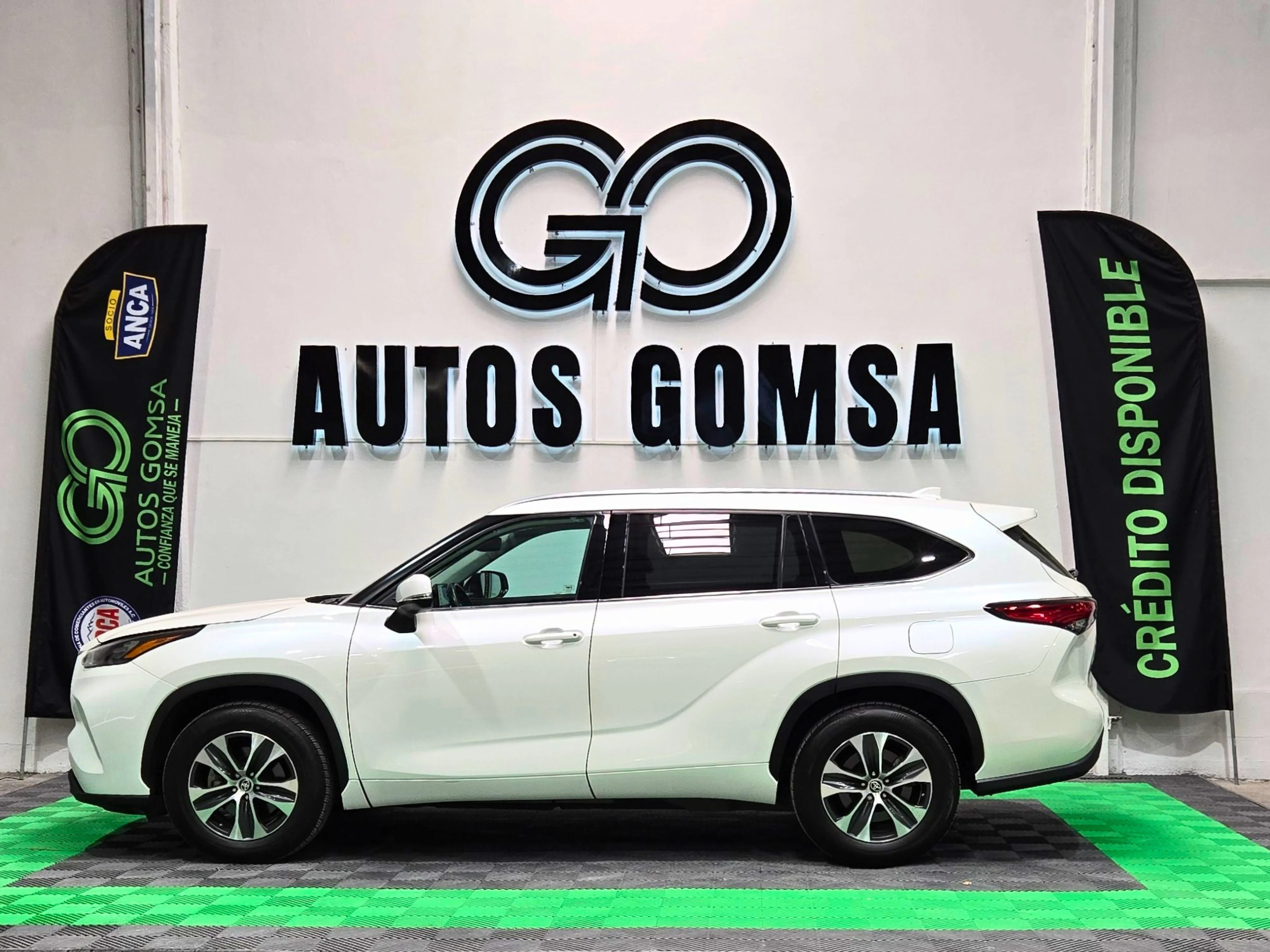 Toyota Highlander XLE 2021