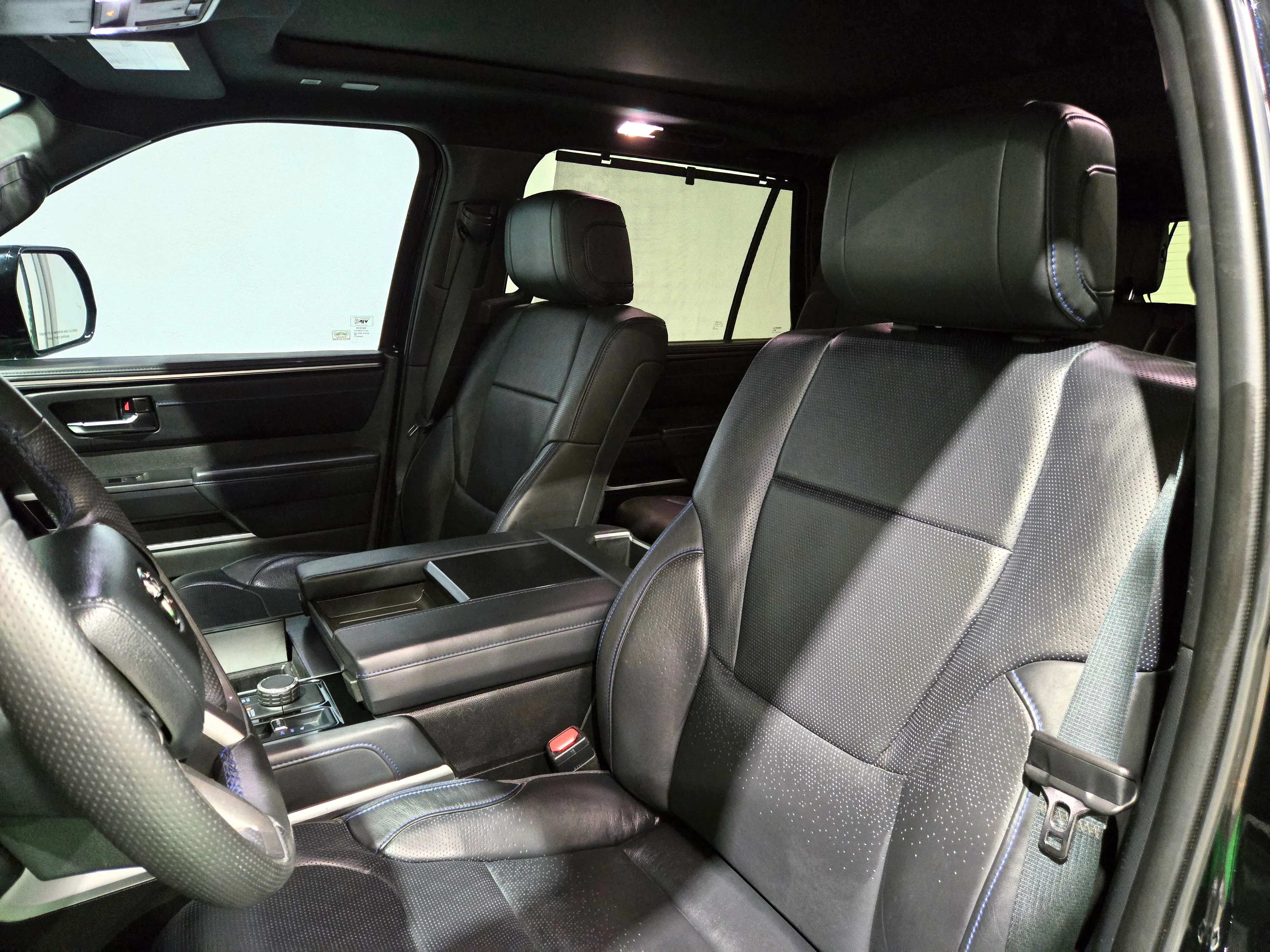 Toyota Sequoia Platinum Híbrida 2024