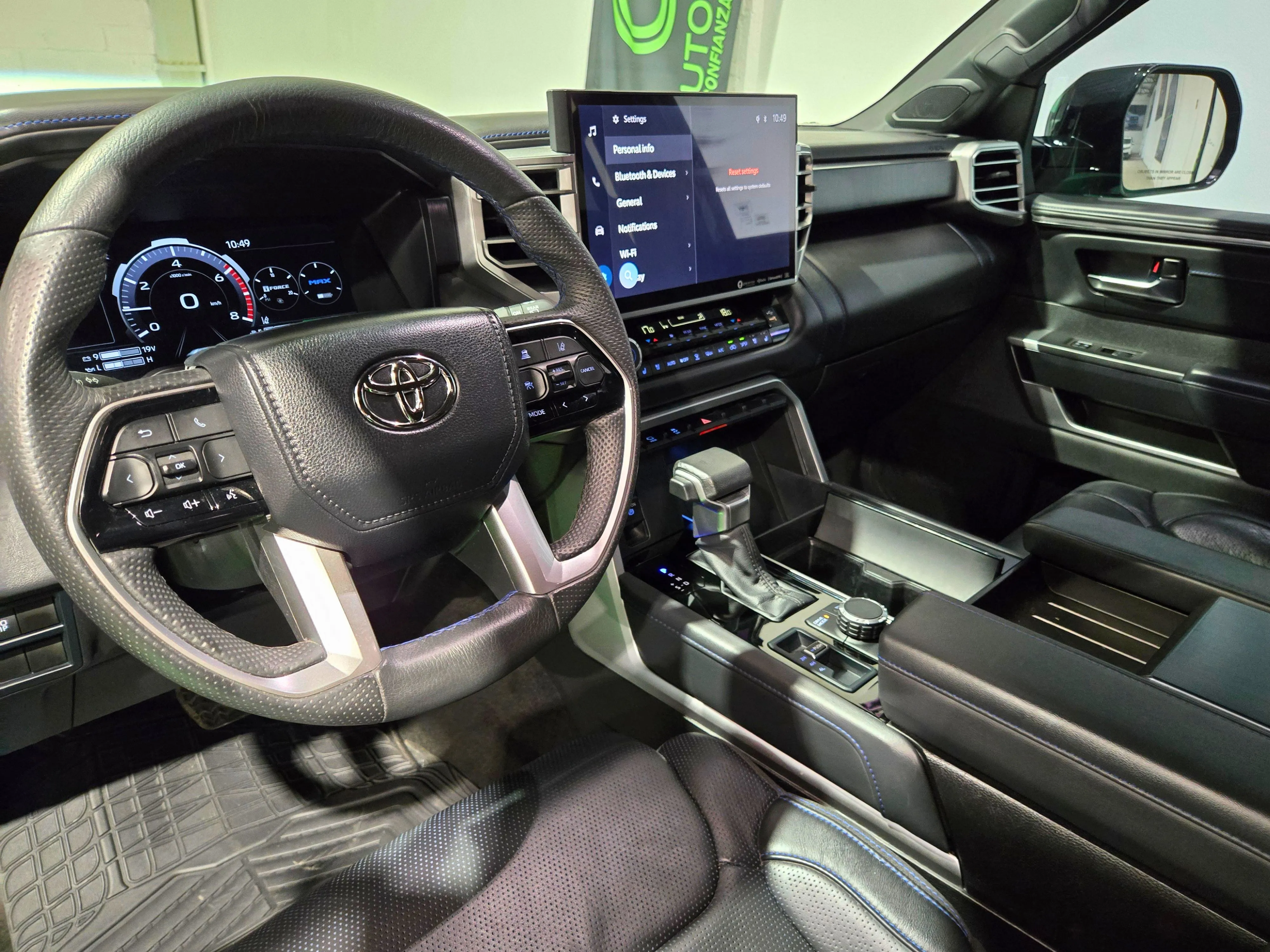 Toyota Sequoia Platinum Híbrida 2024